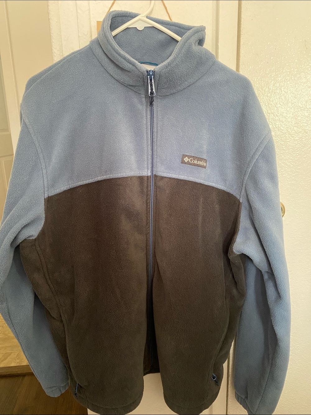 Columbia Two-Tone Fleece Jacket in Light Blue and Dark Gray